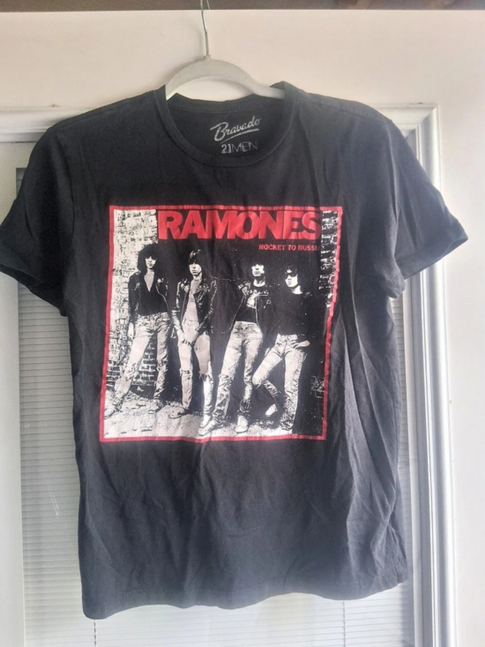 Bravado Ramones Rocket to Russia Band T-Shirt Black Medium